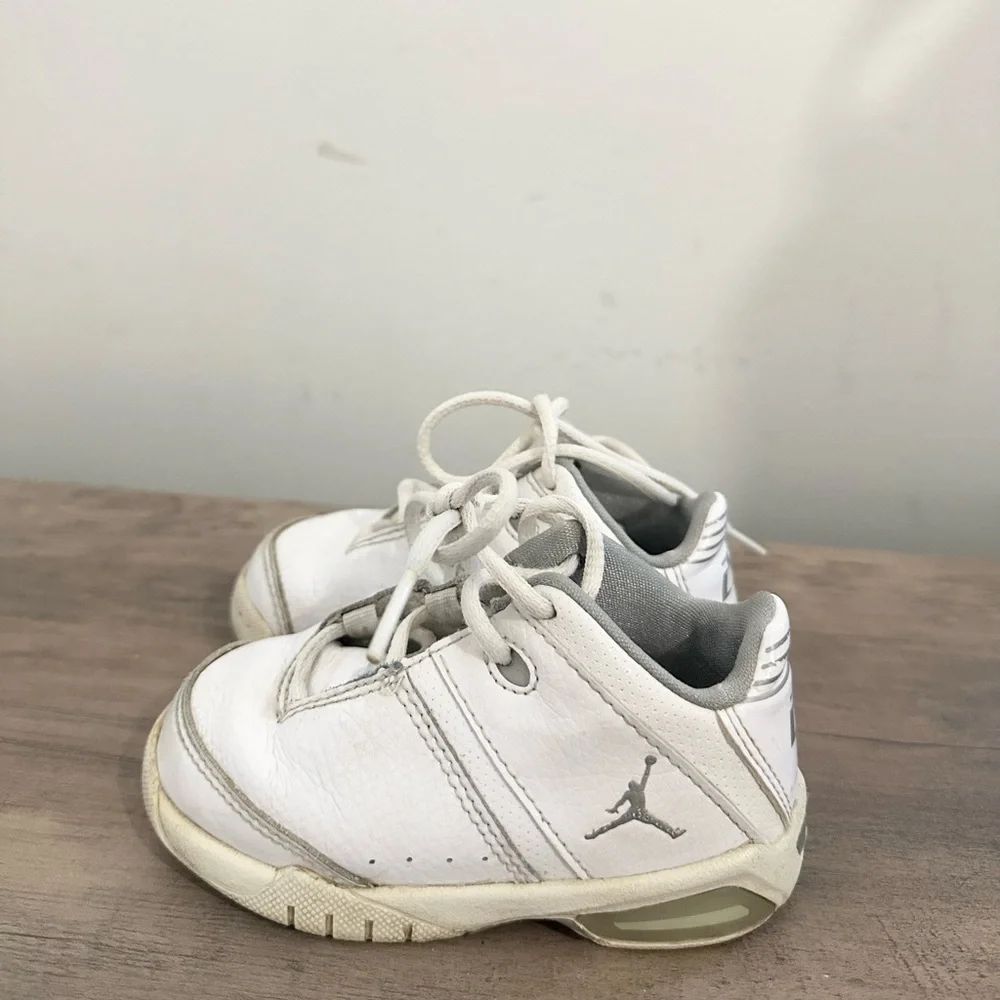 Nike Jordan 23 White Blue Silver Leather 2005 Vintage Lace Up Baby Shoes US 6c